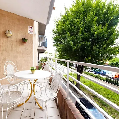 Apartamento In Near La Perola Rosas