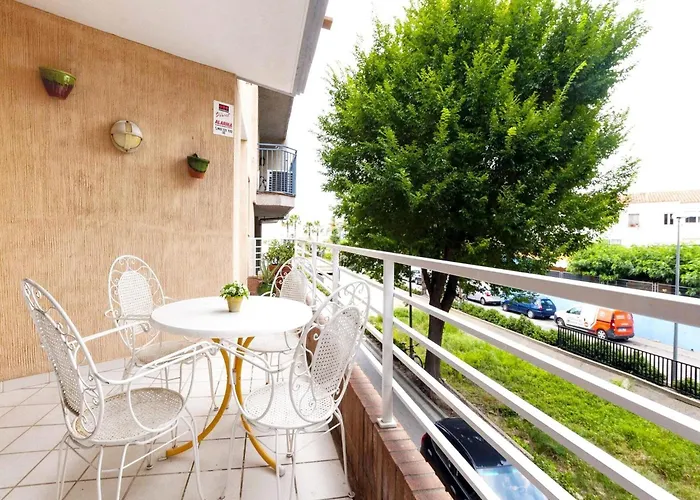 Apartman In Near La Perola Roses